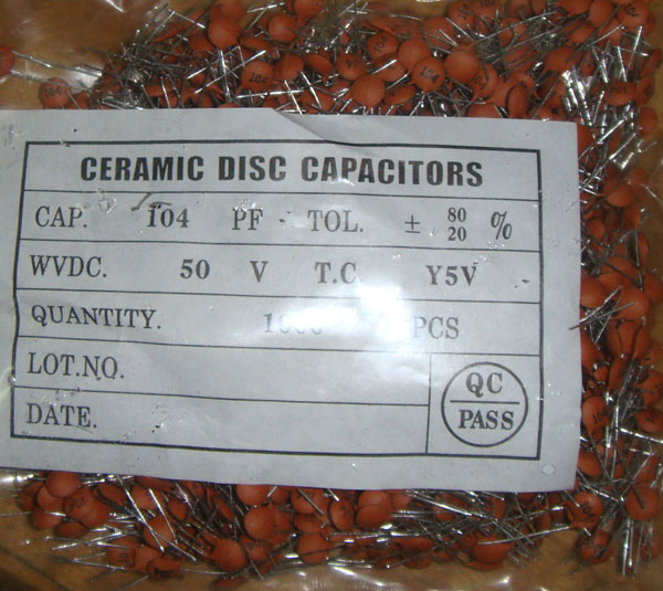 104PF DIP Ceramic Capacitors NPO