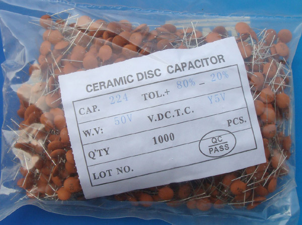 224PF DIP Ceramic Capacitors NPO