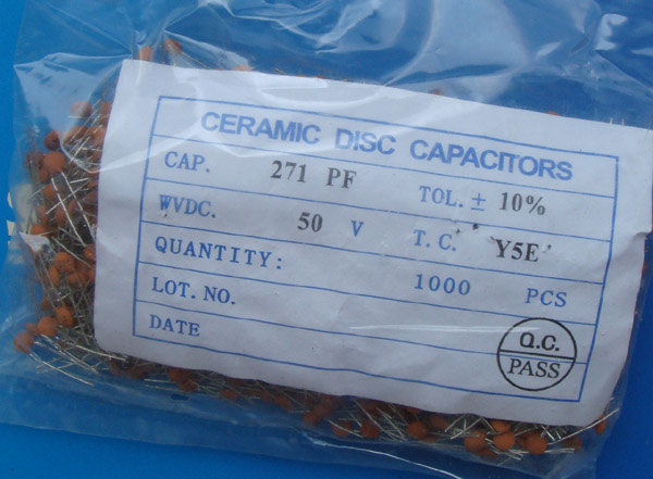 271PF DIP Ceramic Capacitors NPO